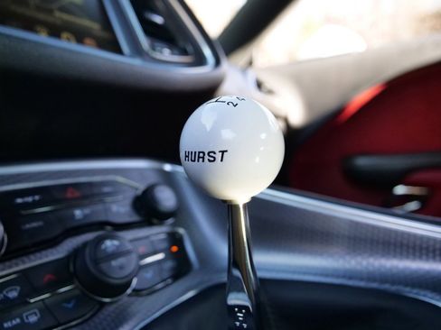 Used 2015 Dodge Challenger SRT Hellcat image 24