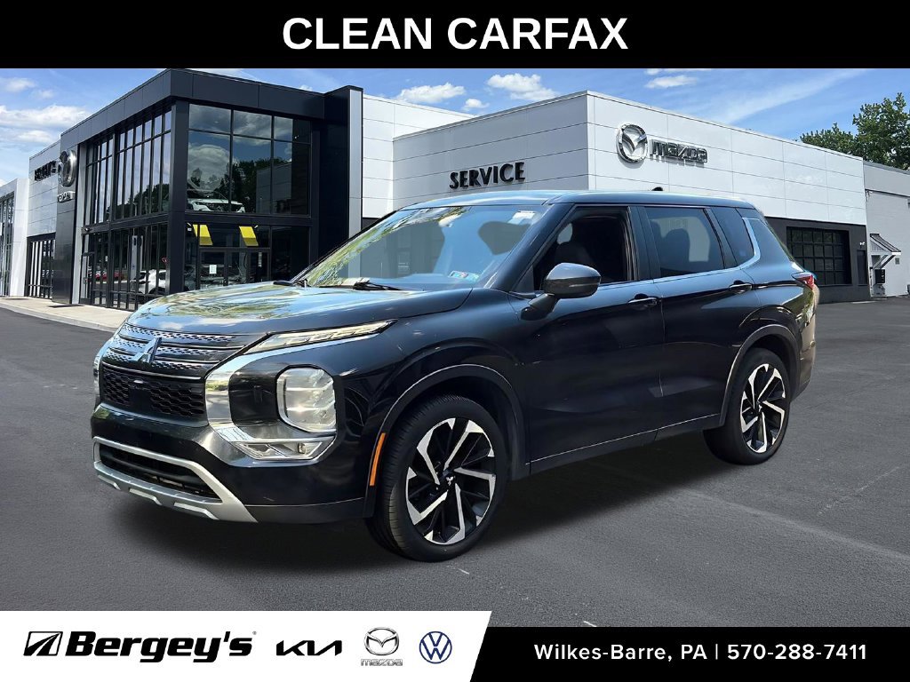 Used 2023 Mitsubishi Outlander SE AWD/4WD image 1