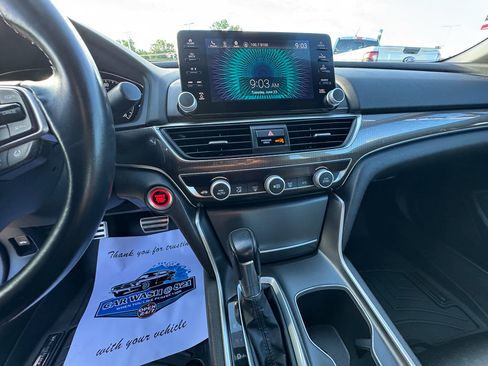Used 2018 Honda Accord Sport image 29
