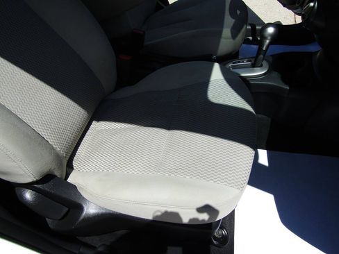 Used 2014 Nissan Versa Note SV w/ SL Package FWD image 18