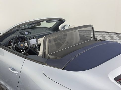 Used 2017 Porsche 911 Carrera S RWD image 27