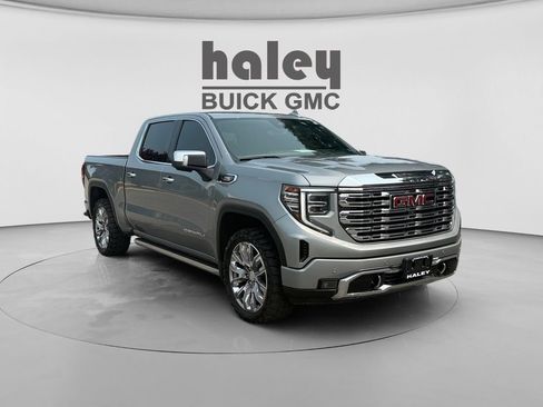 Used 2023 GMC Sierra 1500 Denali w/ Denali Reserve Package AWD/4WD image 7