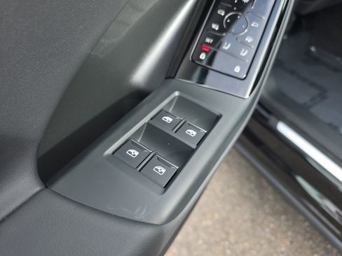 Used 2025 Audi Q6 e-tron Premium Plus w/ Premium Plus AWD/4WD image 9