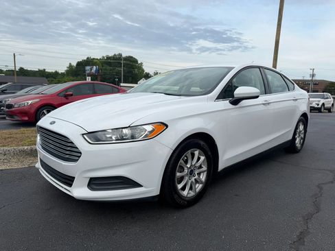 Used 2016 Ford Fusion S FWD image 3