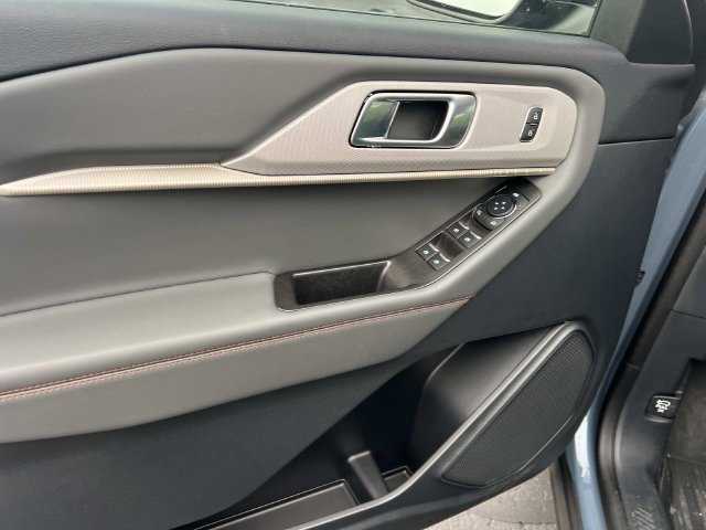 Certified 2026 Ford Explorer Active w/ Active Comfort Package AWD/4WD image 18