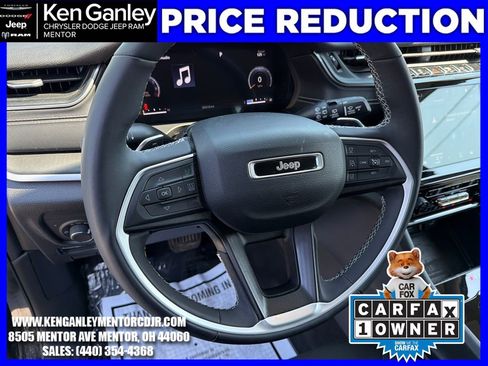 Used 2023 Jeep Grand Cherokee Laredo w/ Luxury Tech Group I AWD/4WD image 13