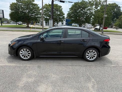 Used 2022 Toyota Corolla LE w/ LE Convenience Package FWD image 8
