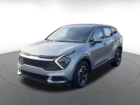 Used 2025 Kia Sportage LX image 7