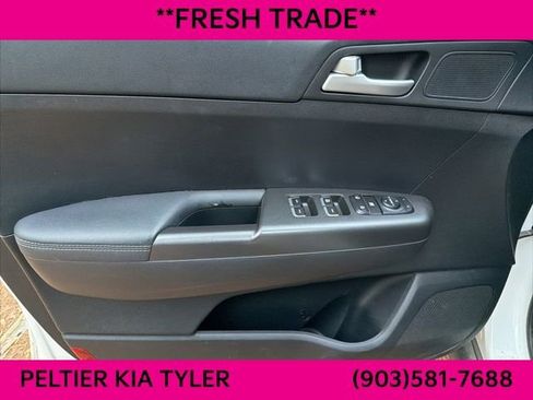 Certified 2022 Kia Sportage LX image 14