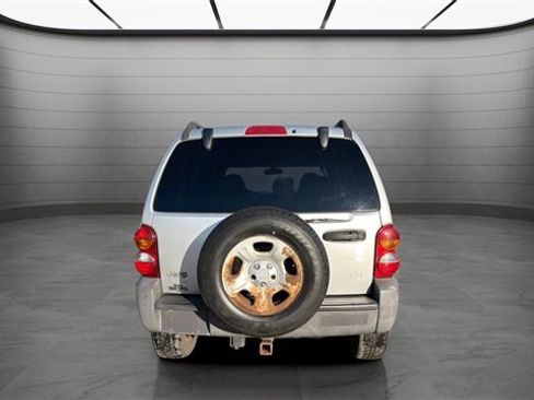 Used 2003 Jeep Liberty Sport image 8