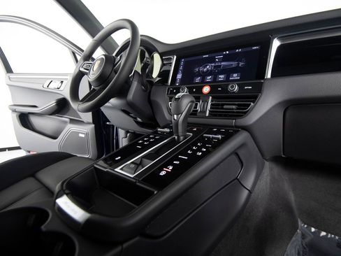 New 2026 Porsche Macan image 30