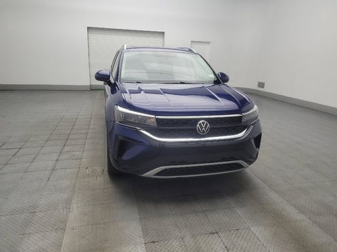 Used 2022 Volkswagen Taos SE w/ Panoramic Sunroof Package AWD/4WD image 14