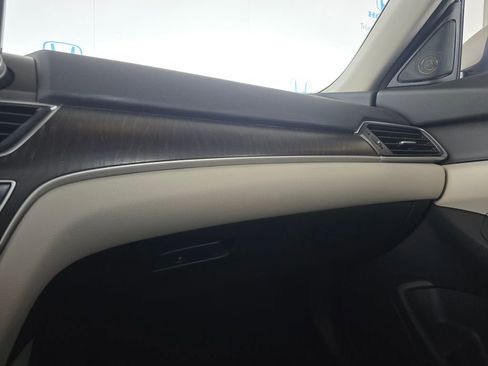 Used 2020 Honda Accord EX image 37