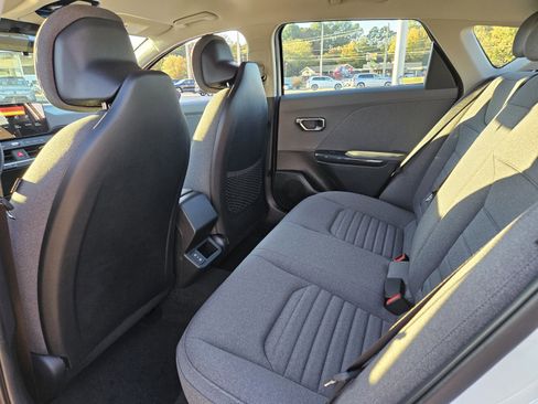 New 2025 Kia K4 EX image 10