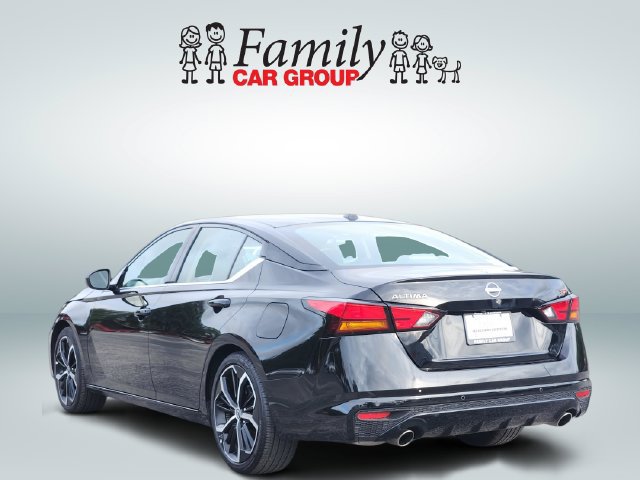 Used 2025 Nissan Altima 2.5 SR FWD image 3