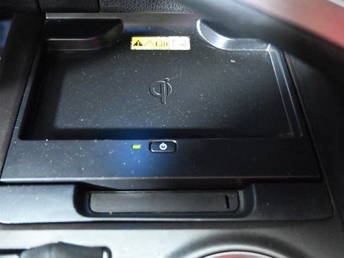 Used 2022 Toyota Camry XSE FWD image 31
