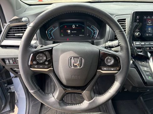 Used 2023 Honda Odyssey Touring image 9