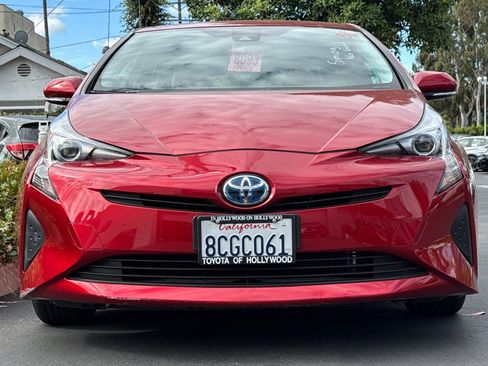 Used 2017 Toyota Prius One FWD image 3