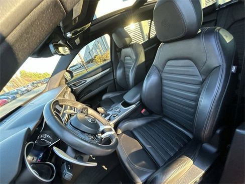 Used 2022 Alfa Romeo Stelvio Veloce image 15