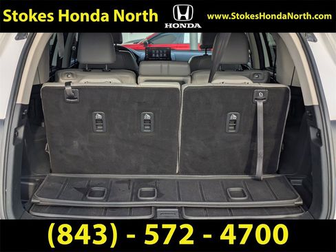 Used 2023 Honda Pilot Touring image 12