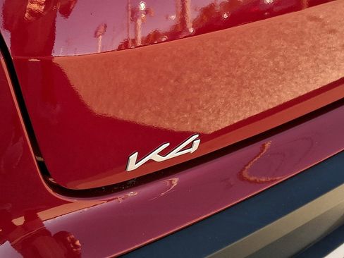 Used 2025 Kia K4 LXS image 30