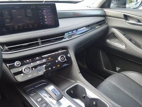 Certified 2025 INFINITI QX60 Luxe w/ Vision Package image 20