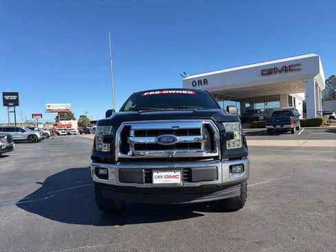 Used 2017 Ford F150 XLT image 2