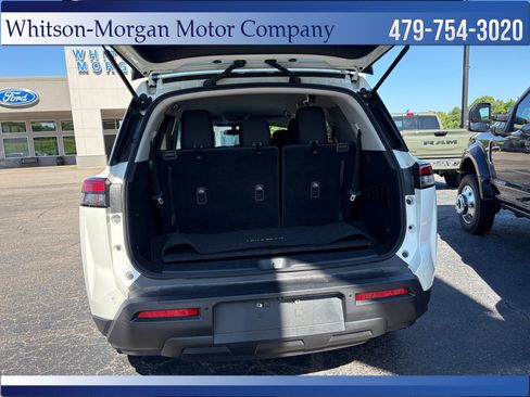 Used 2022 Nissan Pathfinder SV FWD image 35
