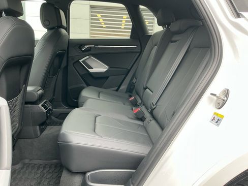 Certified 2025 Audi Q3 2.0T Premium w/ Convenience Package image 31