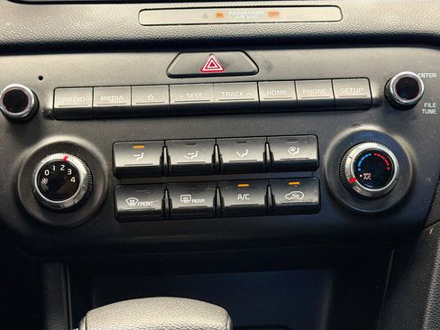 Used 2021 Kia Sportage LX image 10