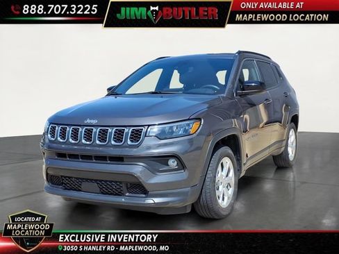 Used 2024 Jeep Compass Latitude AWD/4WD image 1