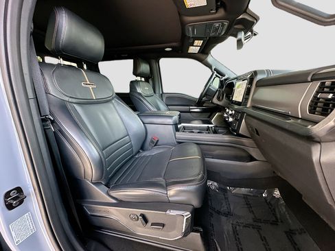 Used 2024 Ford F250 Platinum w/ FX4 Off-Road Package image 30