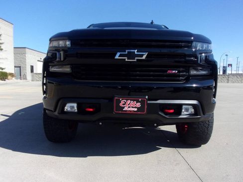 Used 2021 Chevrolet Silverado 1500 LT Trail Boss AWD/4WD image 3