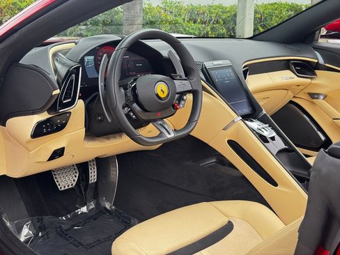 Used 2024 Ferrari Roma Spider RWD image 41