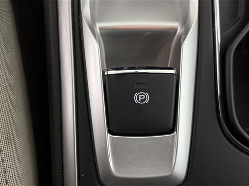 Used 2021 Subaru Ascent Premium w/ Convenience Package AWD/4WD image 29