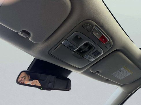 Used 2023 Kia Telluride EX image 32