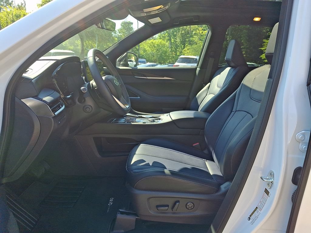Used 2026 INFINITI QX60 Sport w/ Dark Cargo Package AWD/4WD image 13