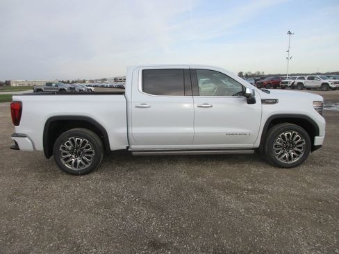 New 2026 GMC Sierra 1500 Denali Ultimate AWD/4WD image 3