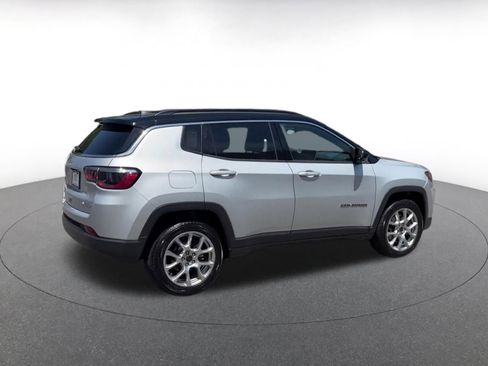 Used 2025 Jeep Compass Limited AWD/4WD image 14
