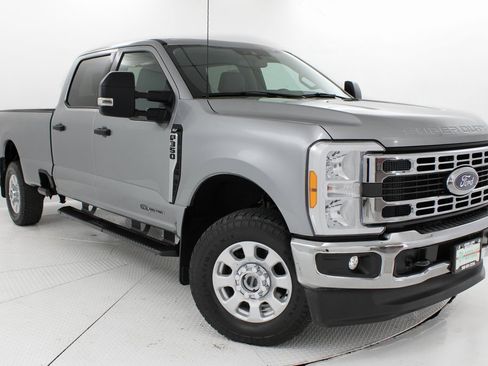 Used 2023 Ford F350 XLT image 1