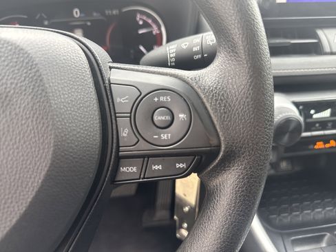 Certified 2025 Toyota RAV4 LE AWD/4WD image 19
