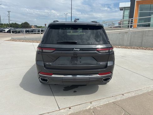 Used 2022 Jeep Grand Cherokee Overland AWD/4WD image 4