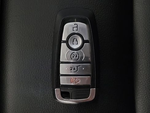 Used 2021 Ford Edge SEL w/ Convenience Package image 32