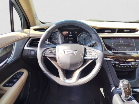 Used 2021 Cadillac XT6 Premium Luxury w/ Platinum Package AWD/4WD image 15