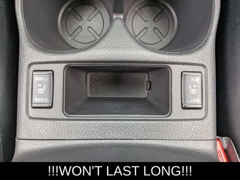 Used 2019 Nissan Rogue SV FWD image 28