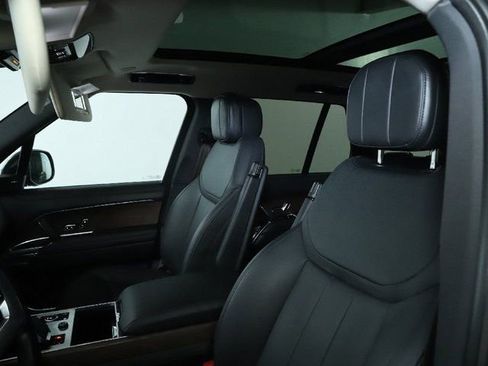 Certified 2023 Land Rover Range Rover SE image 17