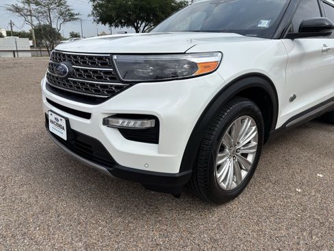 Certified 2022 Ford Explorer King Ranch w/ Class IV Trailer Tow Package RWD image 7