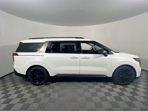 New 2026 Kia Carnival SX Prestige FWD image 2