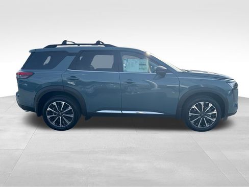 New 2026 Nissan Pathfinder Platinum image 7