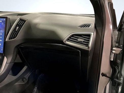 Used 2024 Ford Edge ST-Line image 17